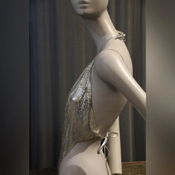 1970s Whiting and Davis Silver Metal Mesh and Leather  Drape Halter Top - Picture 4 of 5